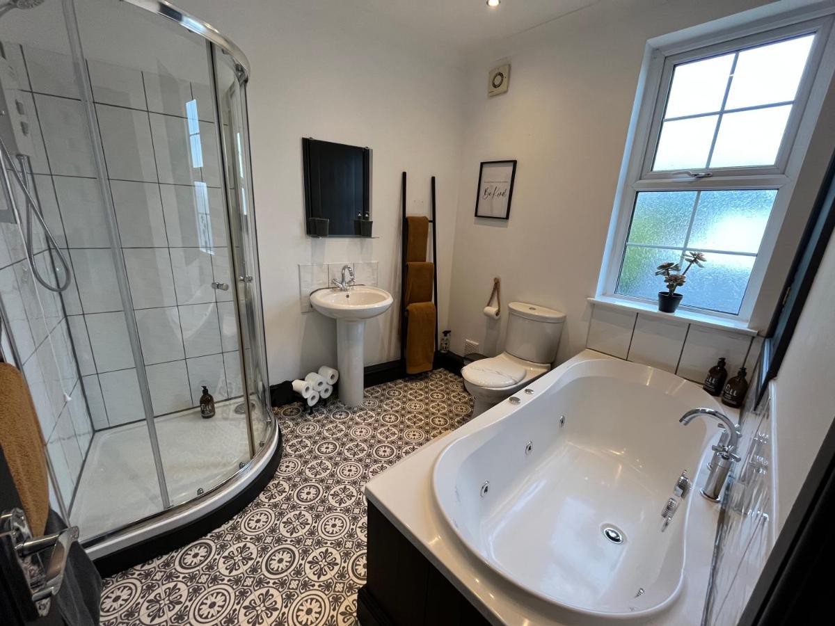 Contemporary & Chic Inner Terrace 5 Mins From Barnsley Town Centre エクステリア 写真